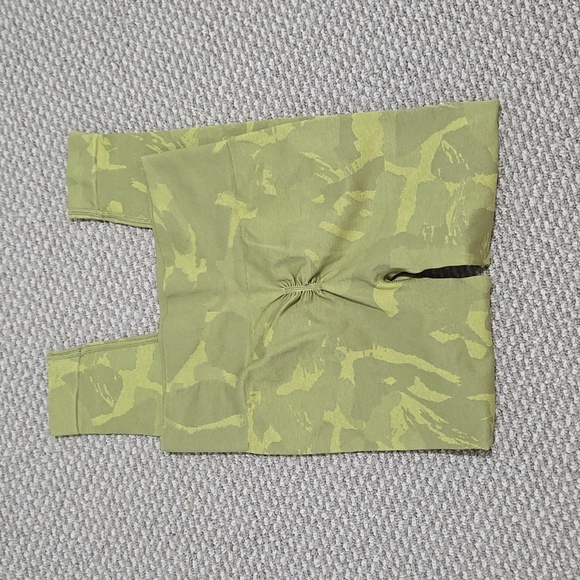 Gymshark Camo Leggings - Picture 3 of 4